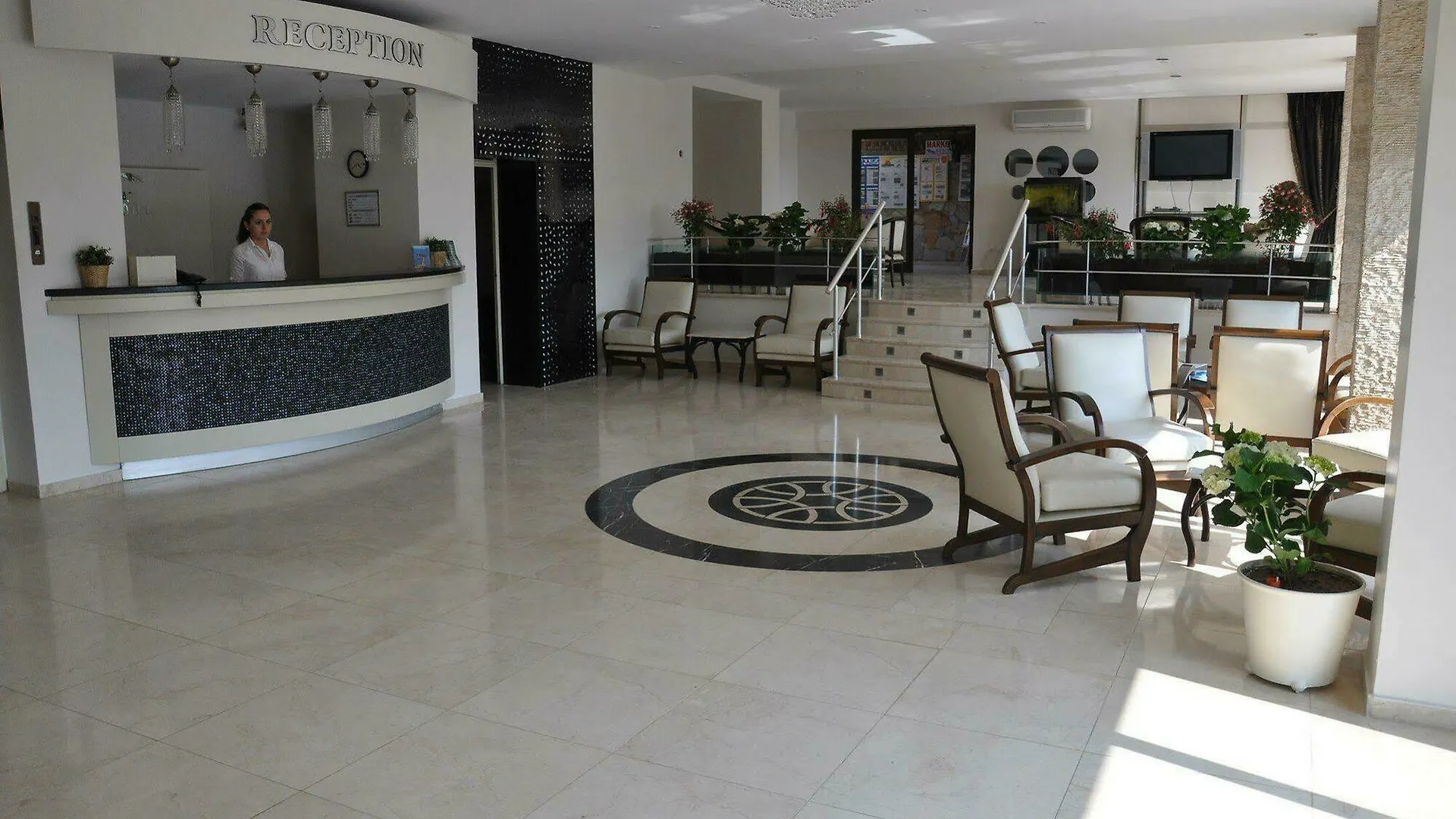 Esat Hotel Kusadasi