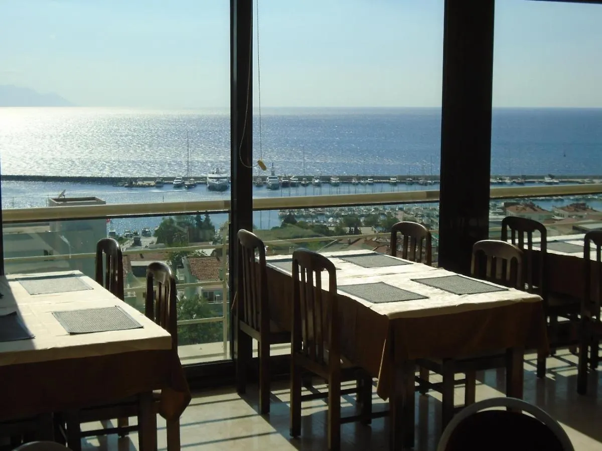 Esat Hotel كوشاداسيه